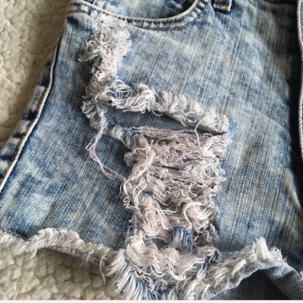 Good time High Rise Destroyed Stone Washed Shorts - Picture 4 of 6